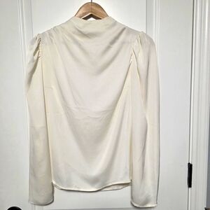 Express Blouse Silky Ivory S